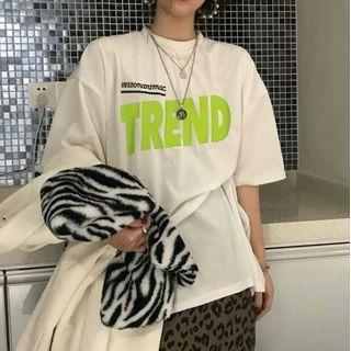 Elbow-sleeve Lettering T-shirt / Leopard Print Midi Fitted Skirt