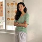 V-neck Color T-shirt
