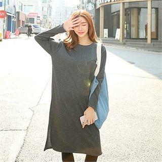Pocket-front Midi T-shirt Dress