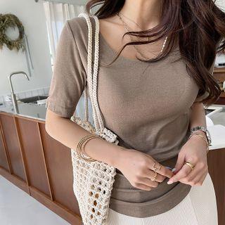 Short-sleeve Fitted T-shirt