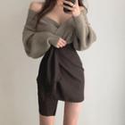 V-neck Sweater / Tie-waist Mini Pencil Skirt