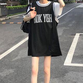 Set: Sleeveless Lettering Tank Top + Loose-fit Short Sleeve Plain T-shirt