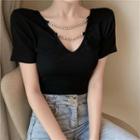 Short-sleeve Chain Strap Cropped T-shirt