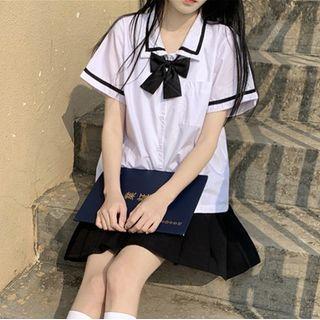 Elbow-sleeve Tie-neck Shirt / Mini A-line Skirt