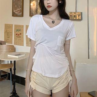 Plain V-neck Light T-shirt