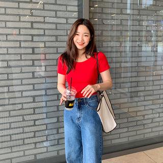 Scoop-neck Vivid T-shirt