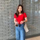 Scoop-neck Vivid T-shirt