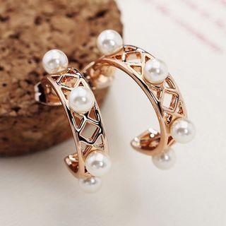 Faux Pearl Cut Out Ring