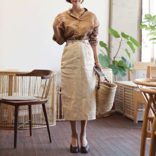 Button-detail H-line Long Skirt