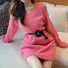 V-neck Sweater / Waist Bag