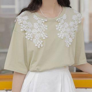 Elbow-sleeve Floral Lace Collar T-shirt