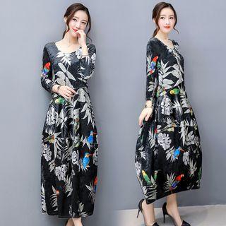 Printed 3/4 Sleeve Velvet Midi Dress