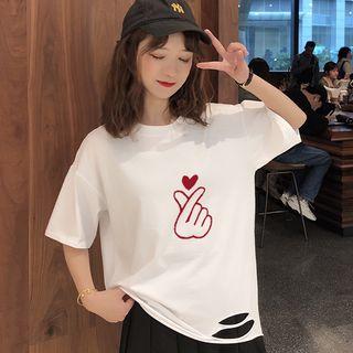 Short-sleeve Heart Print Ripped T-shirt