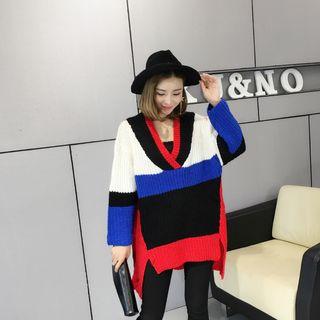 Geometric Pattern V-neck Sweater