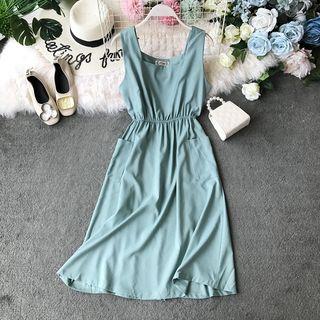Pocket-detail Plain Sleeveless Dress