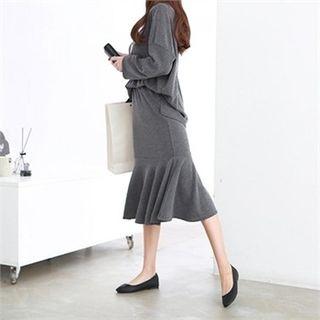 Set: Drop-shoulder T-shirt + Midi Mermaid Skirt
