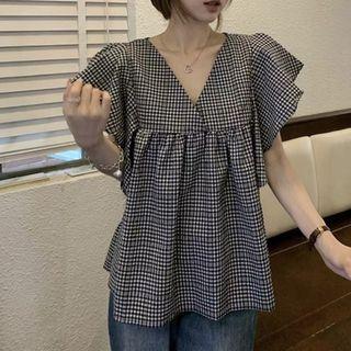 Short-sleeve V-neck Plaid Blouse Black - One Size