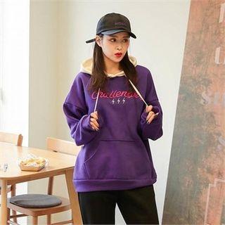Contrast-hoed Lettering Sweatshirt