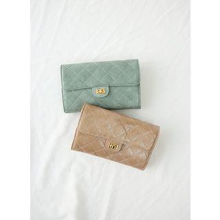 Quilted Clutch With Chain Strap