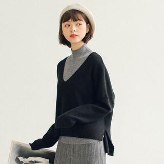Set: Turtleneck Knit Vest + V-neck Sweater