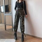 Long-sleeve Strappy T-shirt / Buckled Camo Print Cargo Pants