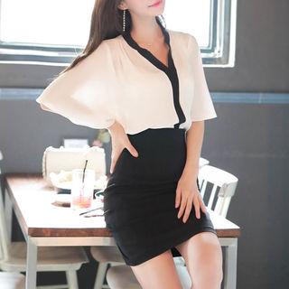 Bell-sleeve Contrast-trim Blouse
