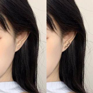 Wavy Sterling Silver Earring