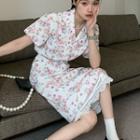 Short-sleeve Floral Printed Shirt/ Slim-fit Lace-trim Skirt