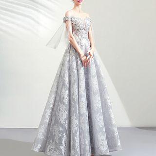 Elbow-sleeve Lace Ball Gown