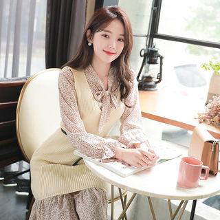 Set: Belted Vest + Tie-neck Frilled Floral Dress