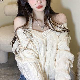 Details Off-shoulder Cable-knit Halter Sweater