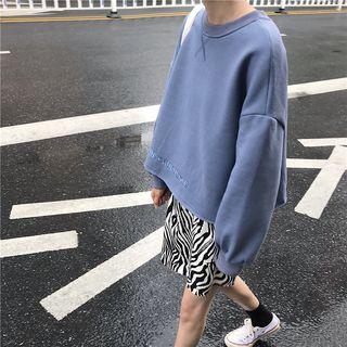 Plain Loose-fit Cropped Top / Zebra Print Skirt