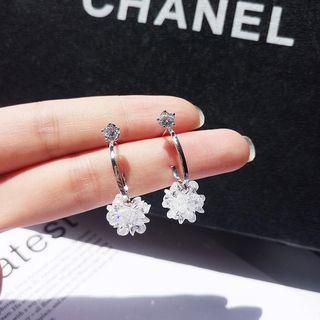 925 Sterling Silver Rhinestone Dangle Earring Snow Flower - White - One Size