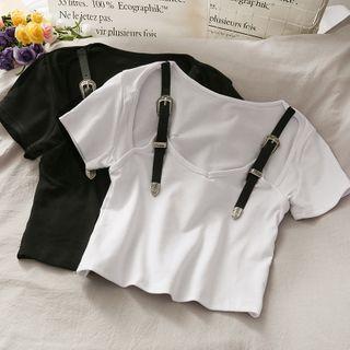 Buckled-accent Cutout Crop T-shirt
