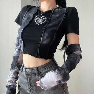 Set: Short-sleeve Print Crop Top + Tie Dye Arm Sleeves