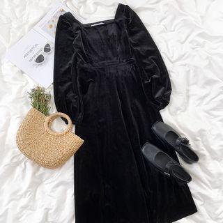 Long-sleeve Square-neck Velvet Midi Dress