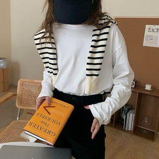 Round-neck Long-sleeve T - Shirt