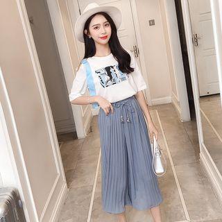 Set: Elbow-sleeve Cold Shoulder T-shirt + Cropped Pants