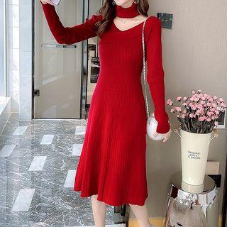 Long Sleeve V-neck Dress With Circle Scarf