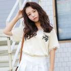 Lace Trim Embroidered V-neck Short-sleeve T-shirt