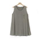 Flared-hem Sleeveless T-shirt