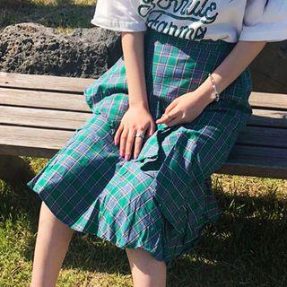 Set: Printed Short-sleeve T-shirt + Plaid Midi Skirt