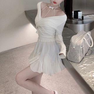 Long-sleeve V-neck Top / Halter Lace Trim Camisole Top