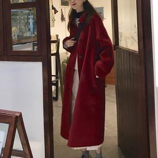 Single-breasted Coat / Plain Camisole Top