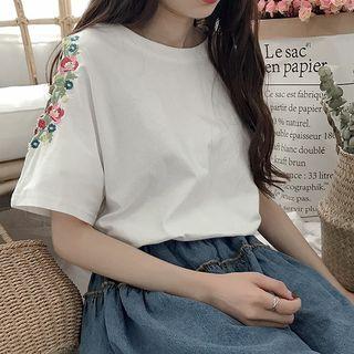 Embroidered Short-sleeve Cold Shoulder T-shirt