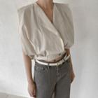 Sleeveless Tie-hem Blouse