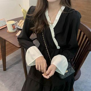 Color-block V-neck Bell-sleeve Dress Black - One Size
