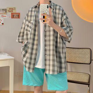 Pocket Front Gingham Short Sleeve Shirt