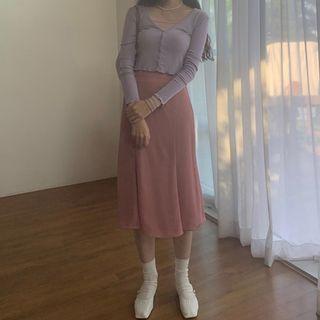 Plain V-neck Top / Plain Midi Skirt