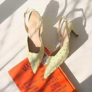 Pointy-toe Textured Sling-back Pumps